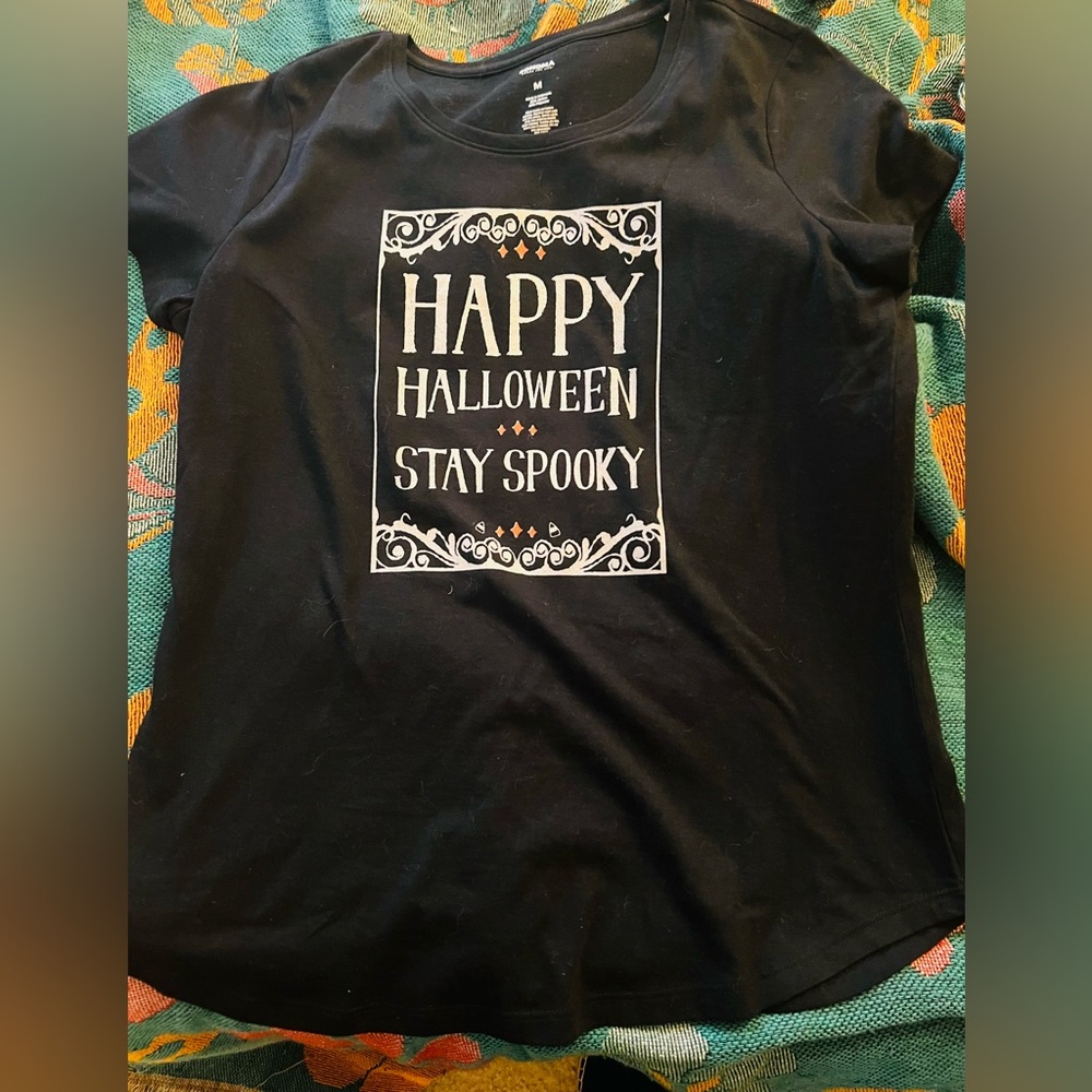 Women’s Halloween Tshirt size Medium